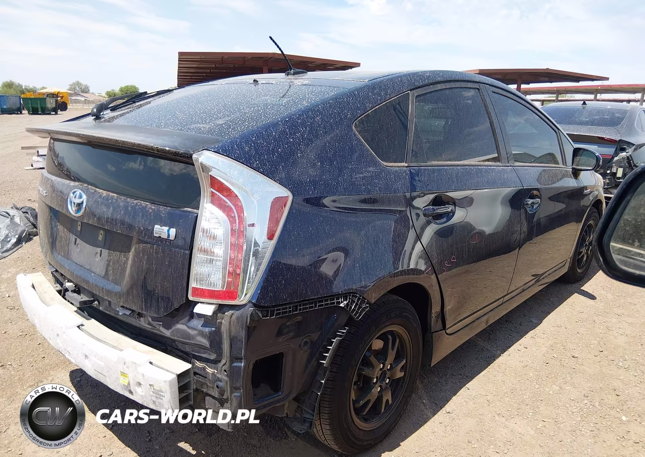 2015 Toyota Prius Four VIN:JTDKN3DU9F1911312 - 4