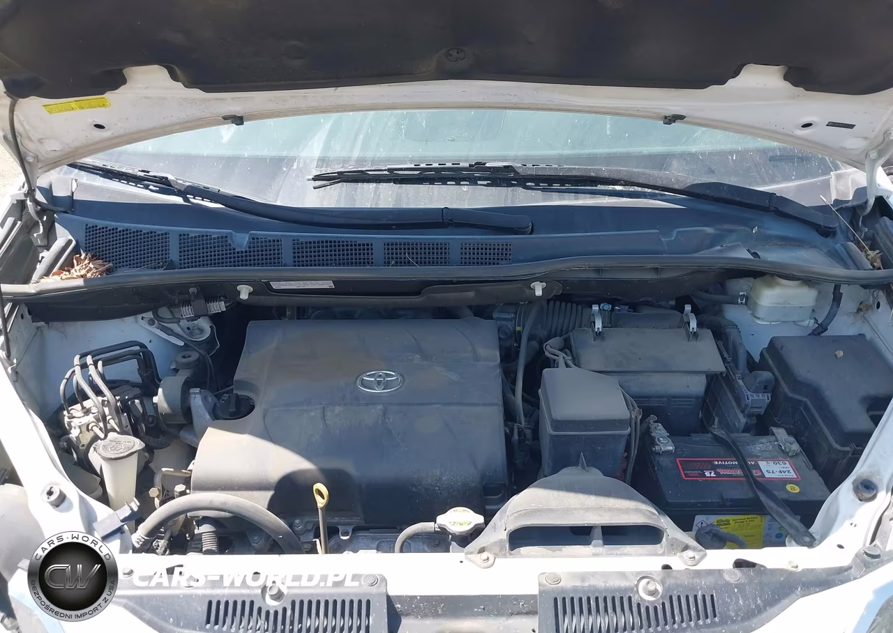 2015 Toyota Sienna Le 8 Passenger VIN:5TDKK3DC2FS571228 - 10