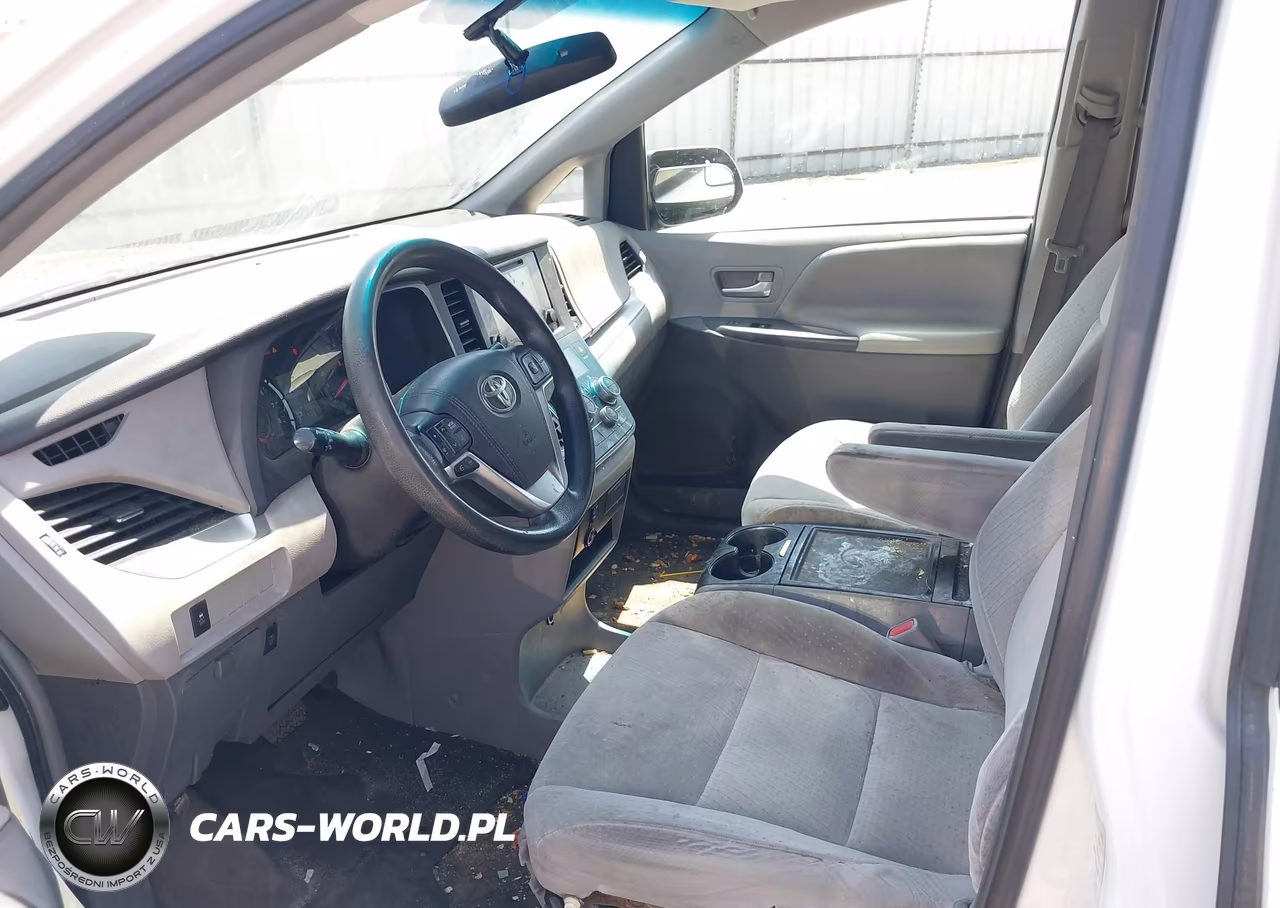 2015 Toyota Sienna Le 8 Passenger VIN:5TDKK3DC2FS571228 - 5