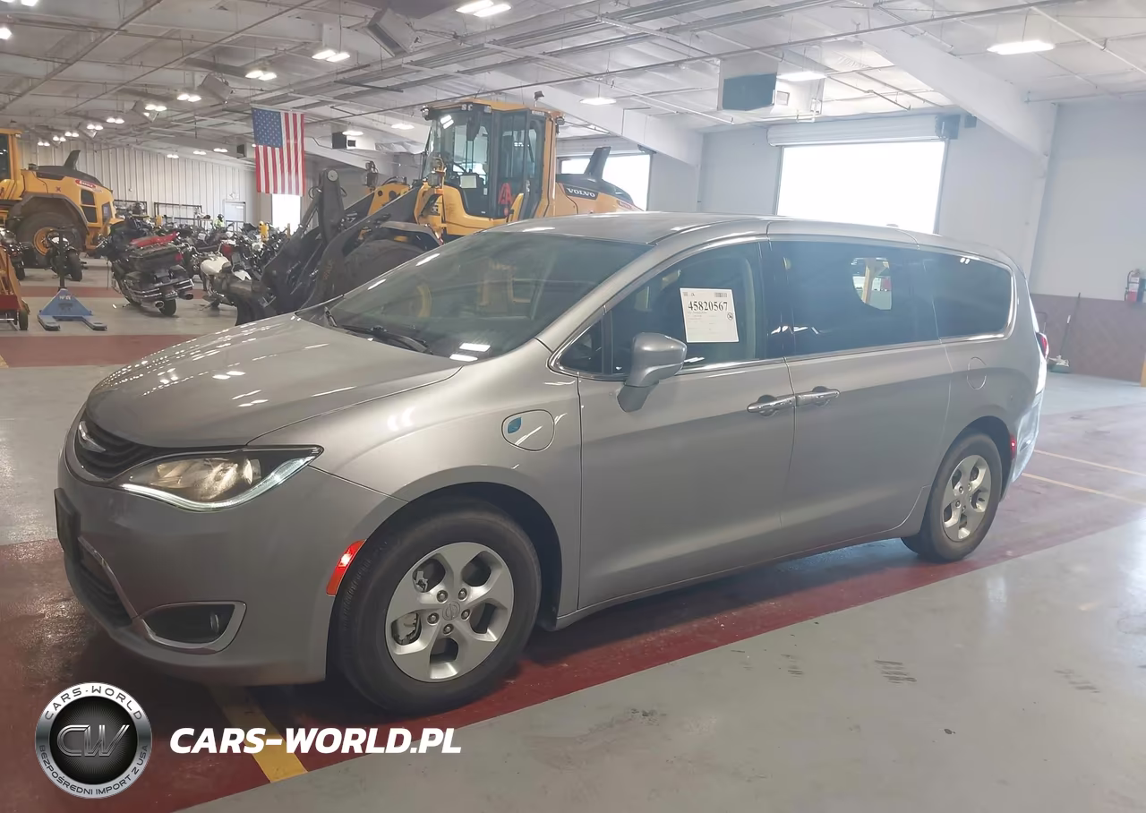 2017 Chrysler Pacifica Hybrid Touring Plus VIN:2C4RC1H76HR765091 - 12