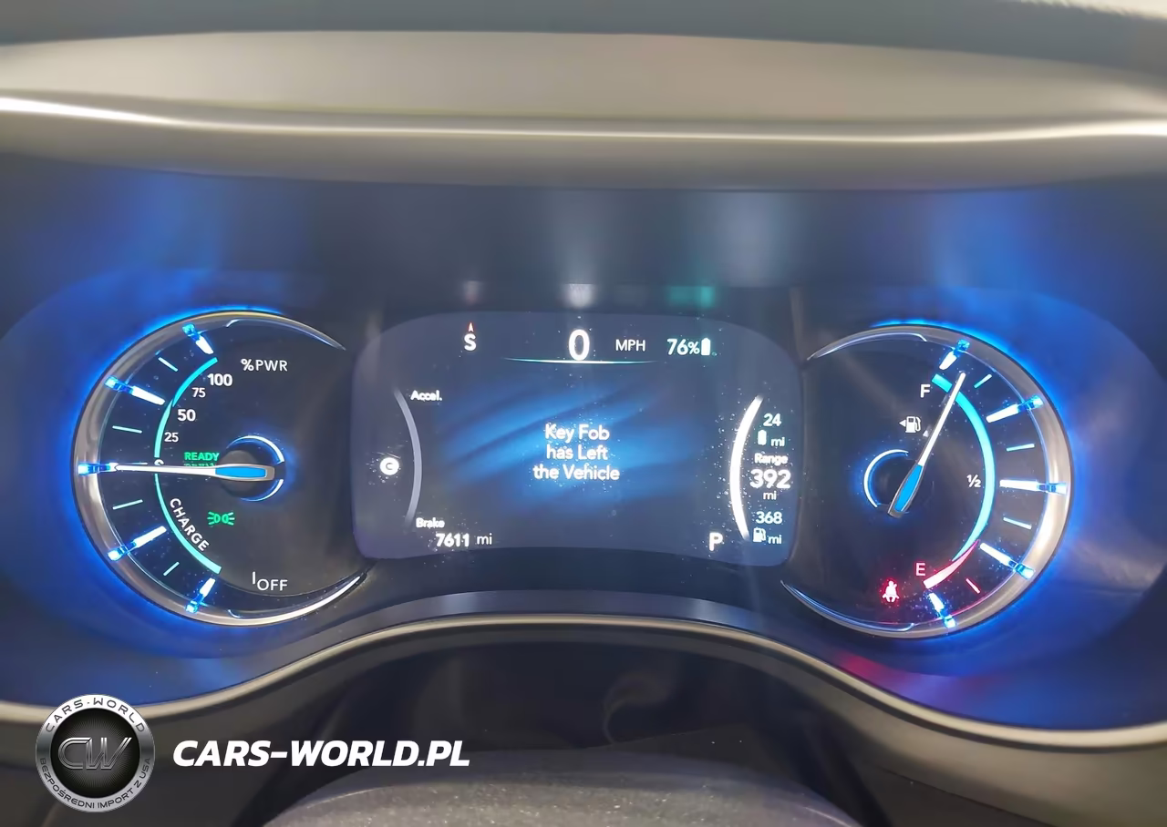 2017 Chrysler Pacifica Hybrid Touring Plus VIN:2C4RC1H76HR765091 - 7