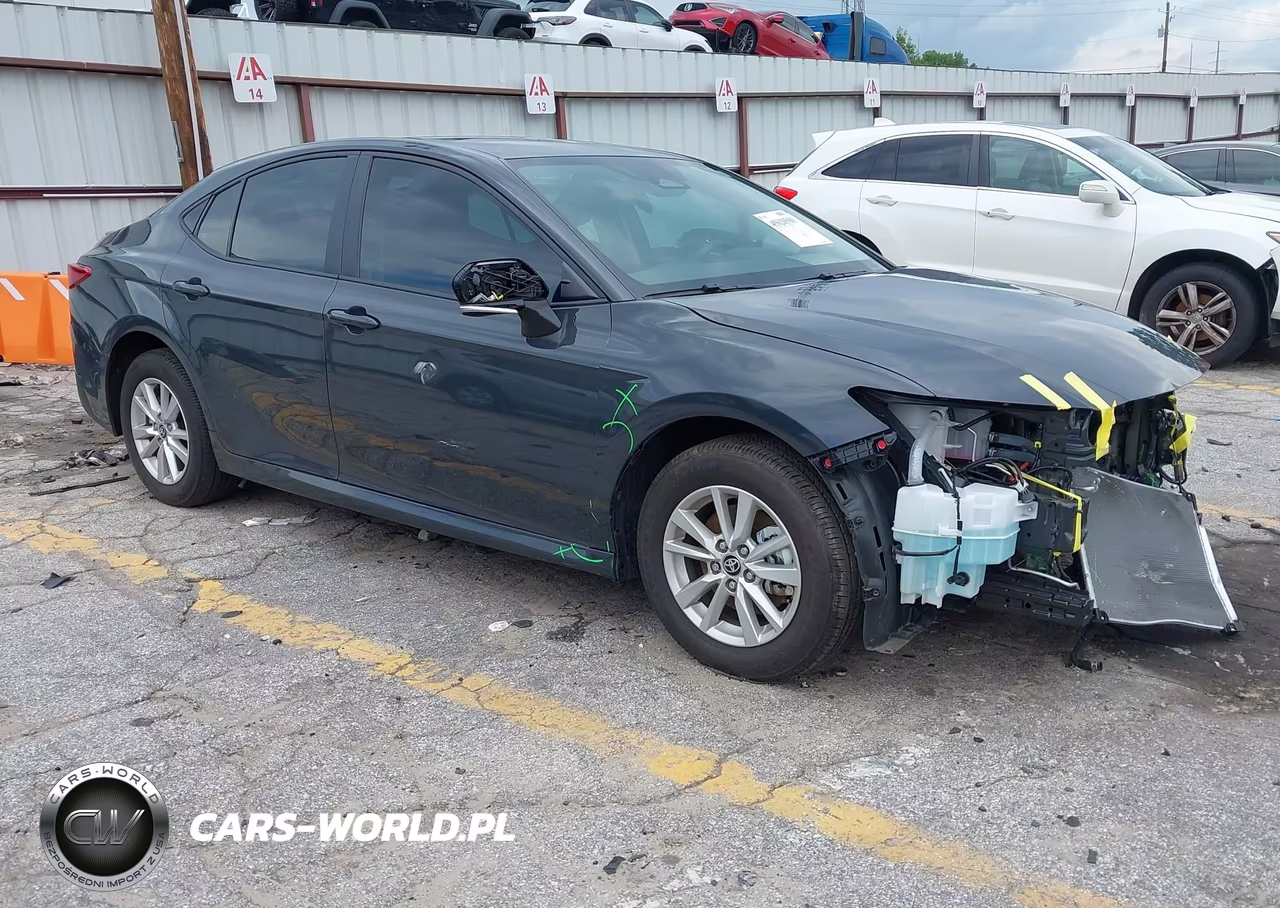 2025 Toyota Camry Le VIN:4T1DAACKXSU581399 - 18