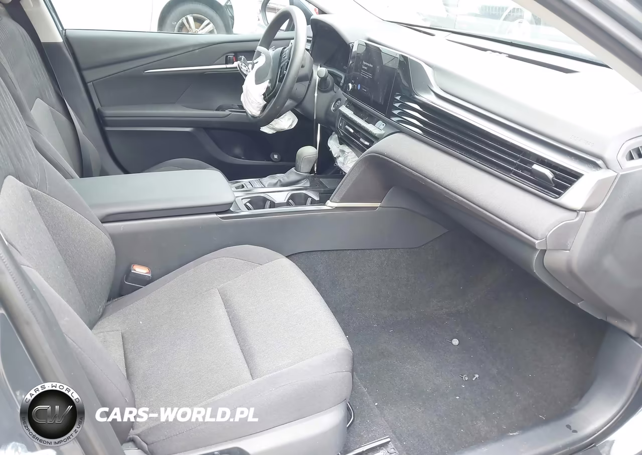 2025 Toyota Camry Le VIN:4T1DAACKXSU581399 - 5