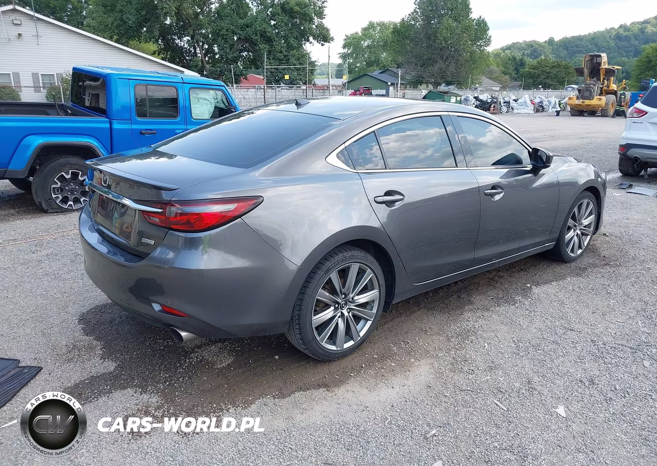 2018 Mazda Mazda6 Grand Touring Reserve VIN:JM1GL1WY6J1322565 - 4