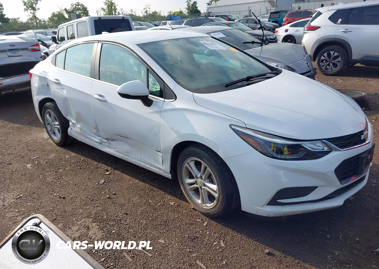 2018 Chevrolet Cruze Lt Auto – zdjęcie 1 z 16