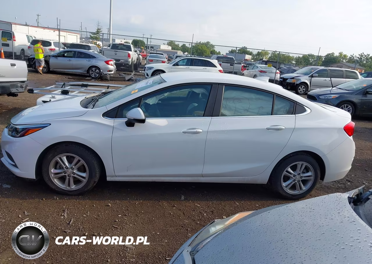 2018 Chevrolet Cruze Lt Auto VIN:1G1BE5SM3J7115670 - 14