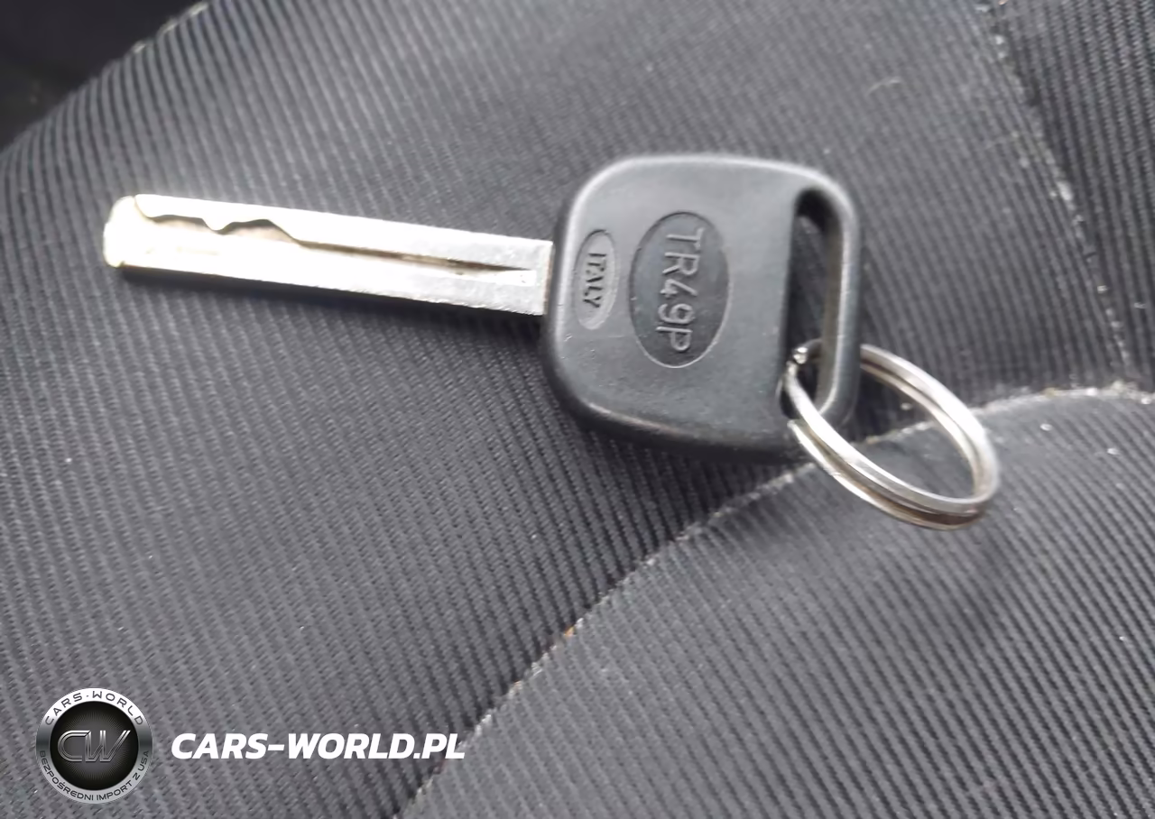 2016 Kia Soul + VIN:KNDJP3A56G7241297 - 11