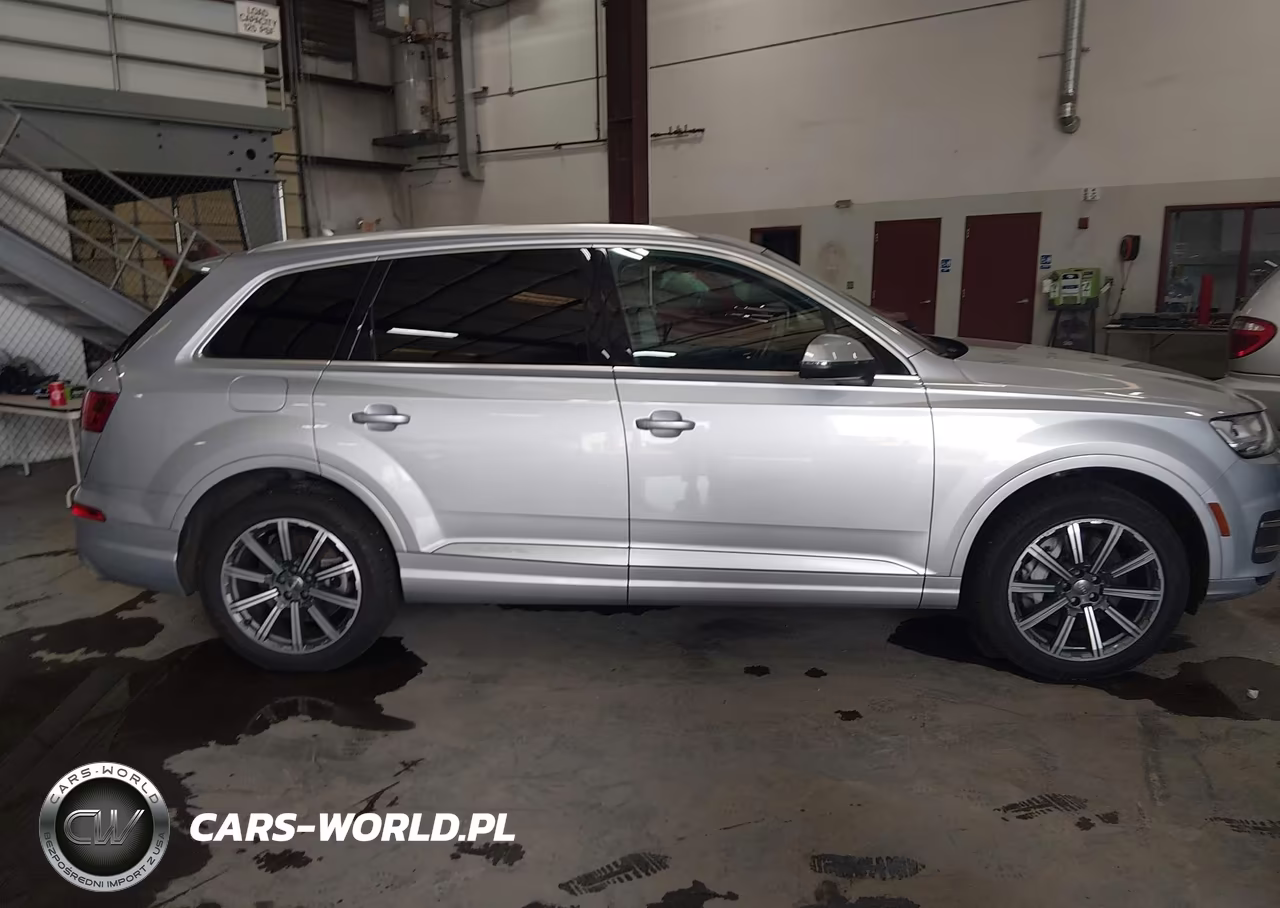 2017 Audi Q7 3.0T Premium VIN:WA1LAAF78HD001741 - 13