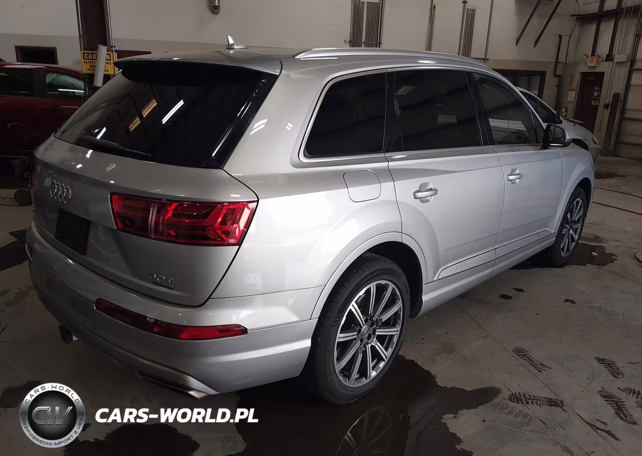 2017 Audi Q7 3.0T Premium VIN:WA1LAAF78HD001741 - 4