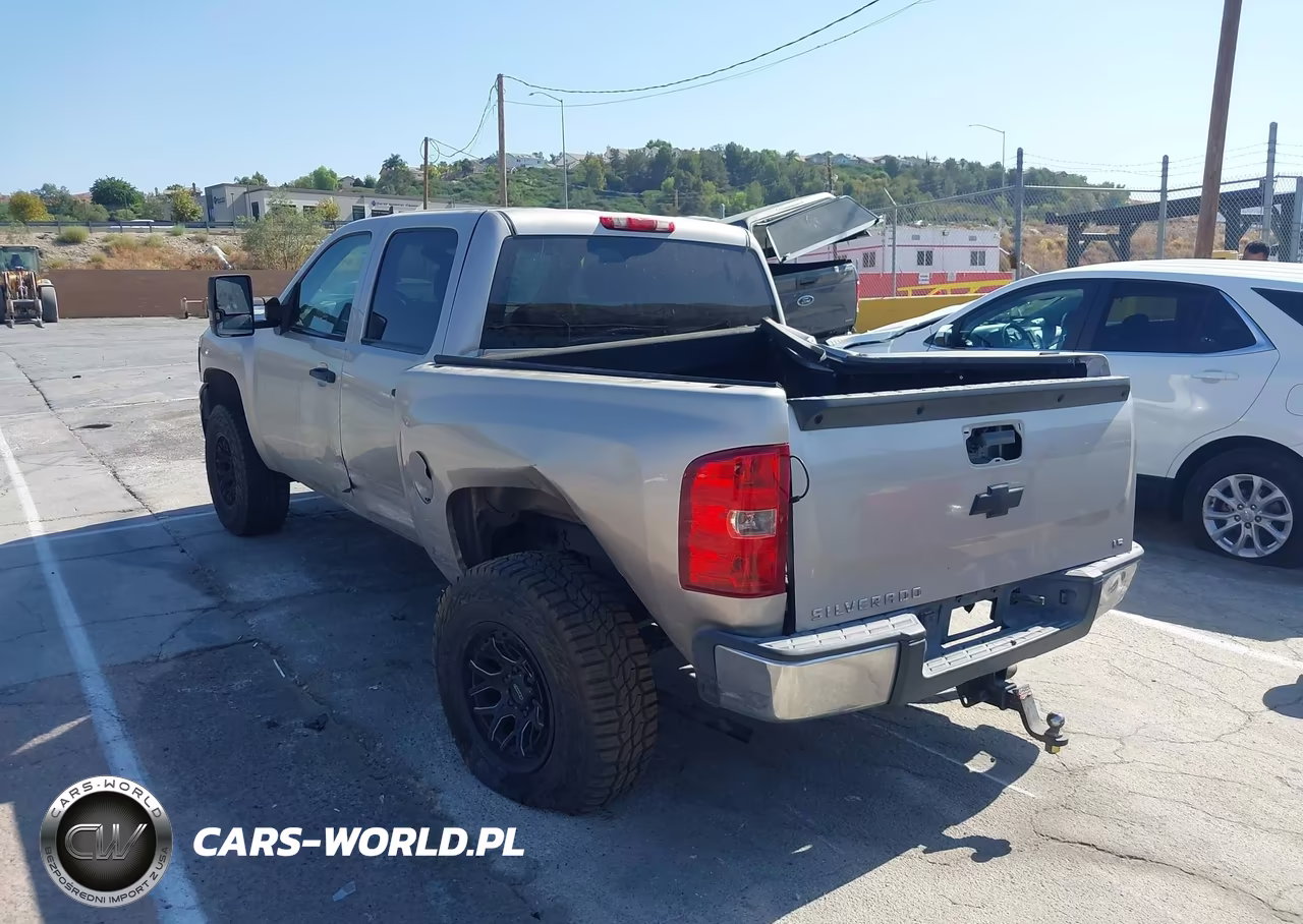 2007 Chevrolet Silverado 1500 Ls VIN:2GCEK13C771729896 - 3