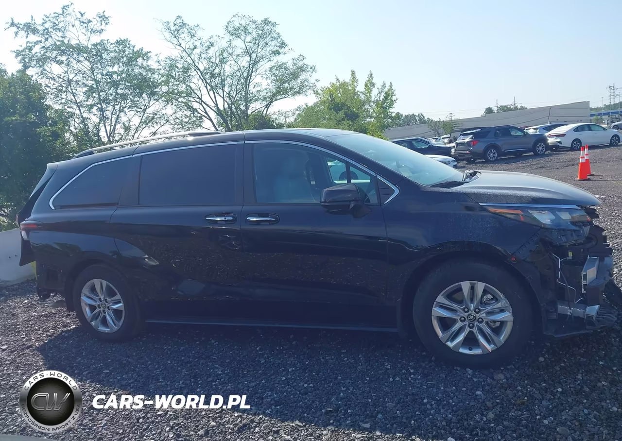 2026 Toyota Sienna Xle VIN:5TDYSKFC0TS247899 - 13