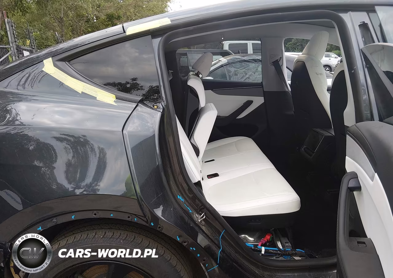 2026 Tesla Model Y All-Wheel Drive-Long Range Launch Series-Premium All-Wheel Drive VIN:7SAYGDEE5TF332972 - 8