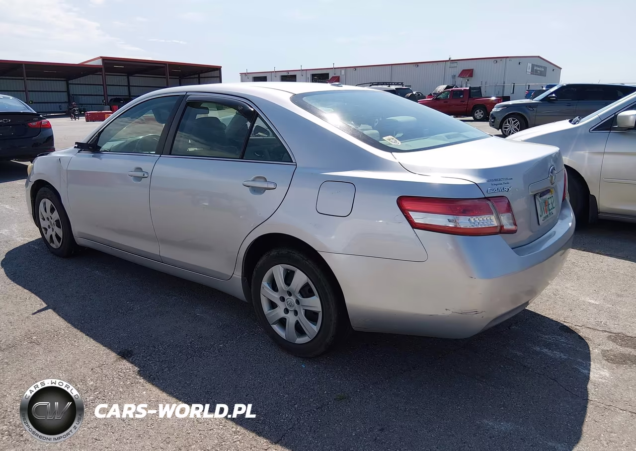 2010 Toyota Camry Le VIN:4T1BF3EK5AU097611 - 3