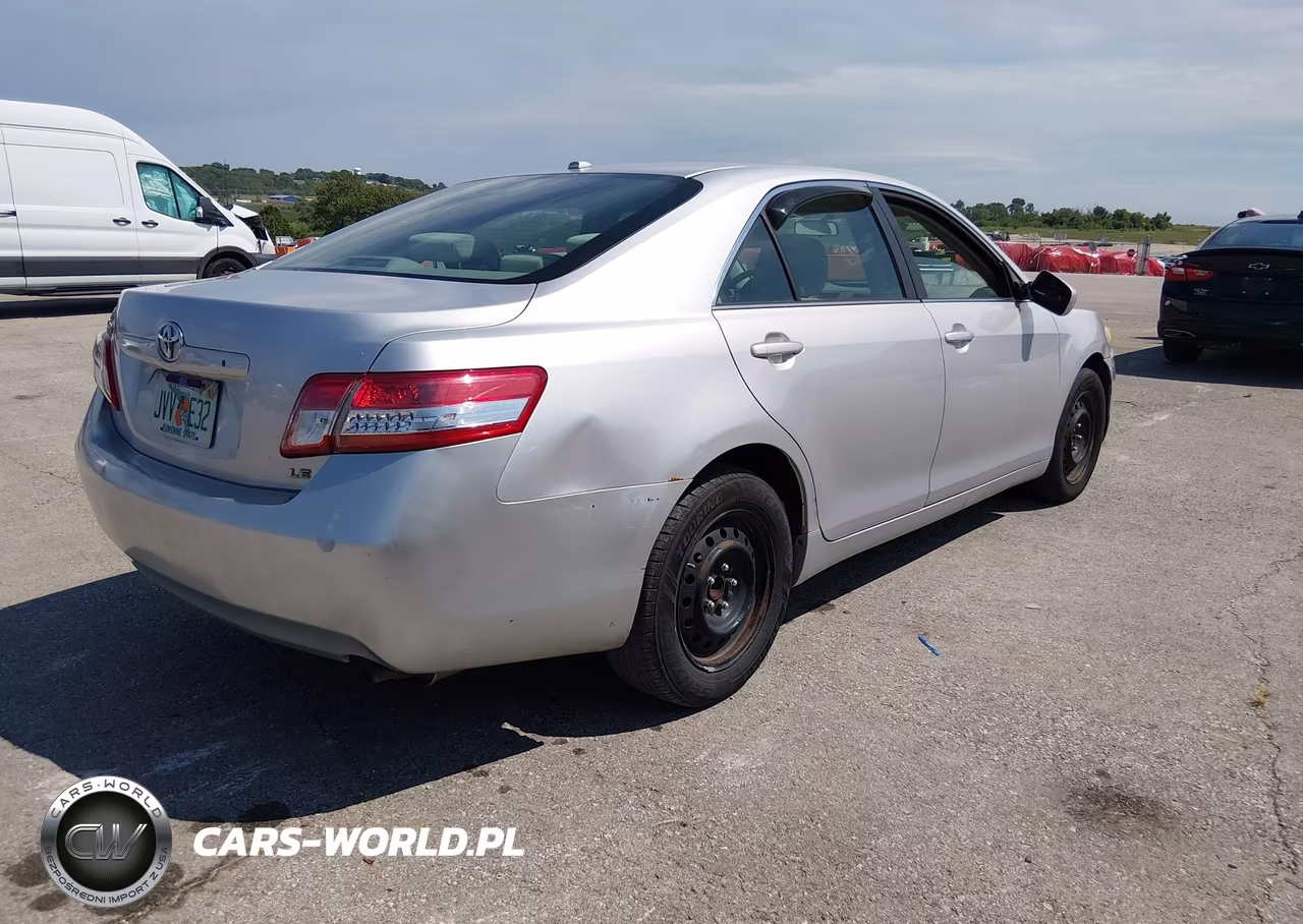 2010 Toyota Camry Le VIN:4T1BF3EK5AU097611 - 4