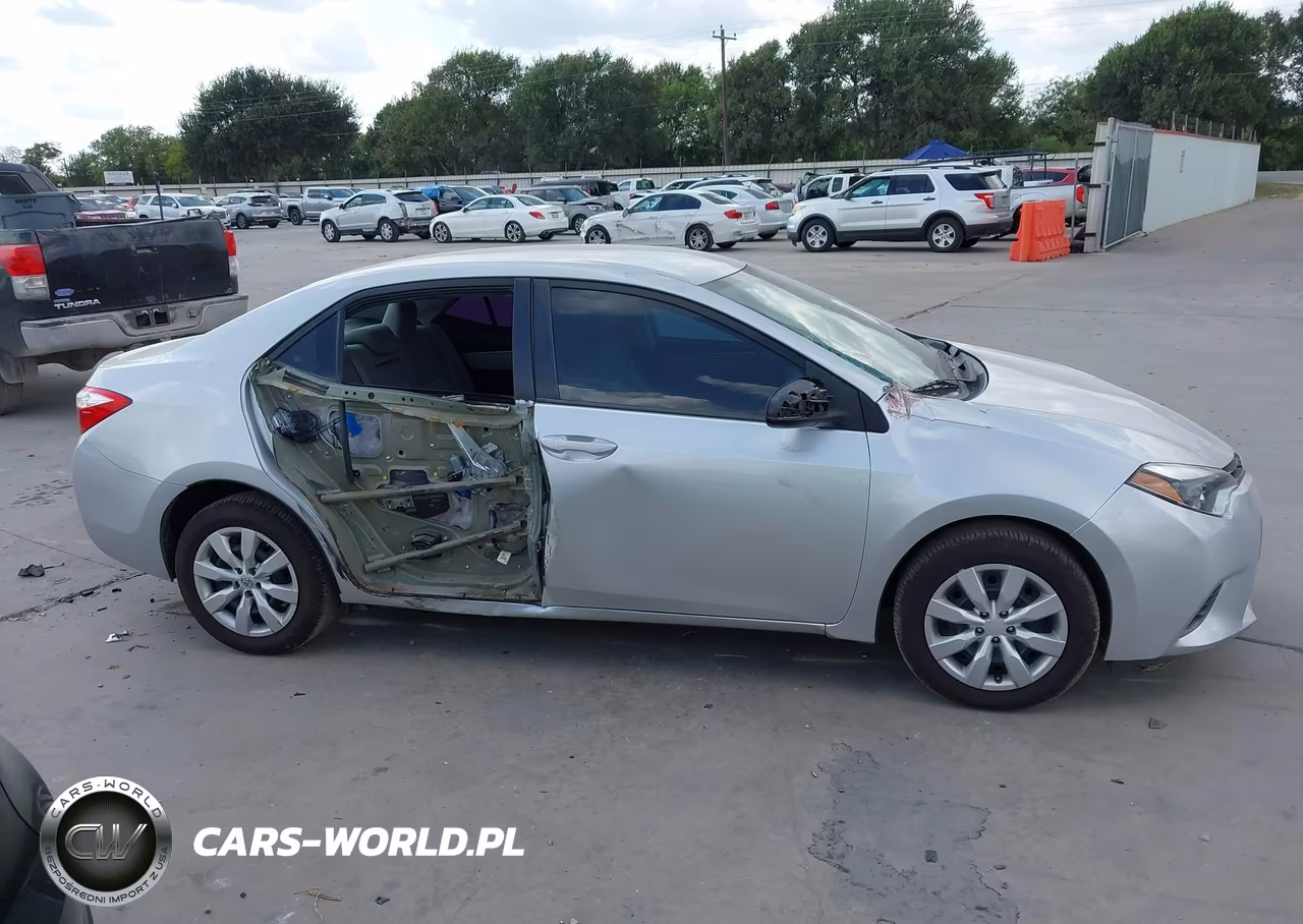 2016 Toyota Corolla Le VIN:5YFBURHE2GP470483 - 14