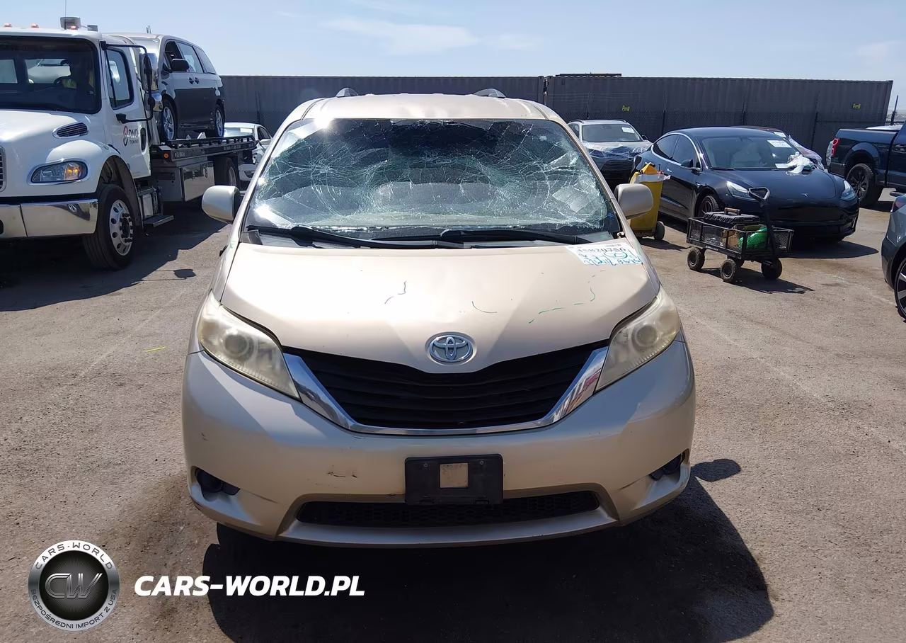 2011 Toyota Sienna Le V6 VIN:5TDKK3DC2BS124280 - 12