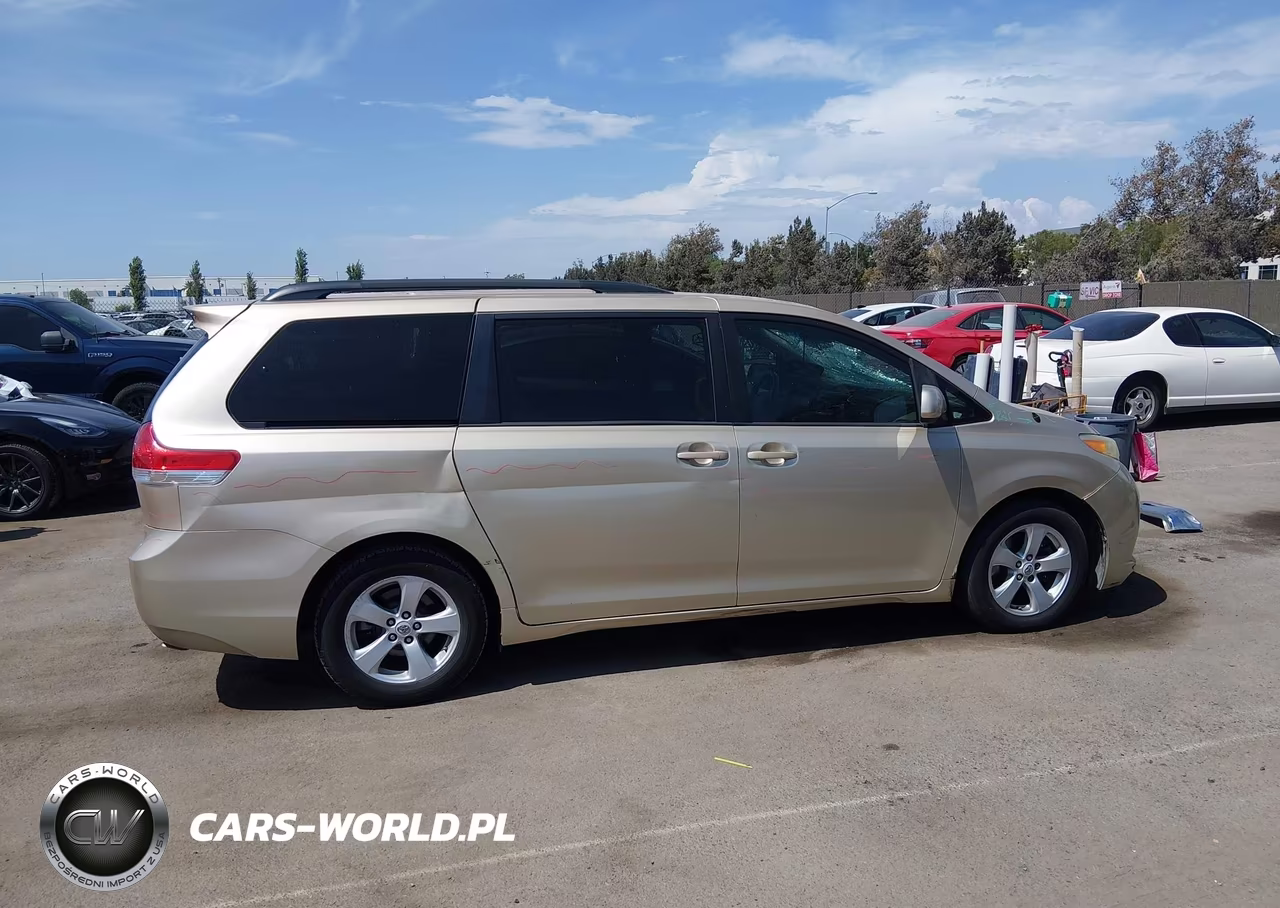 2011 Toyota Sienna Le V6 VIN:5TDKK3DC2BS124280 - 13