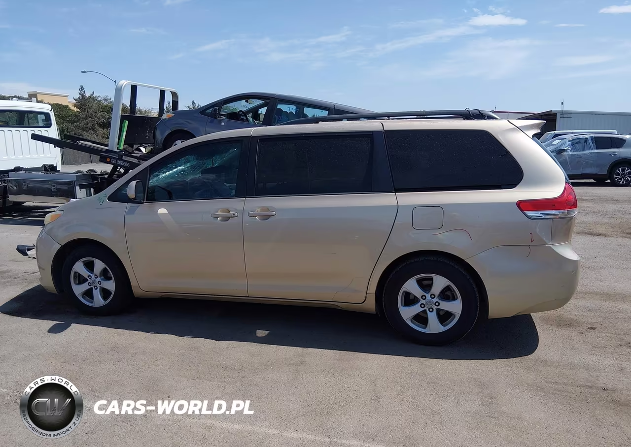2011 Toyota Sienna Le V6 VIN:5TDKK3DC2BS124280 - 14