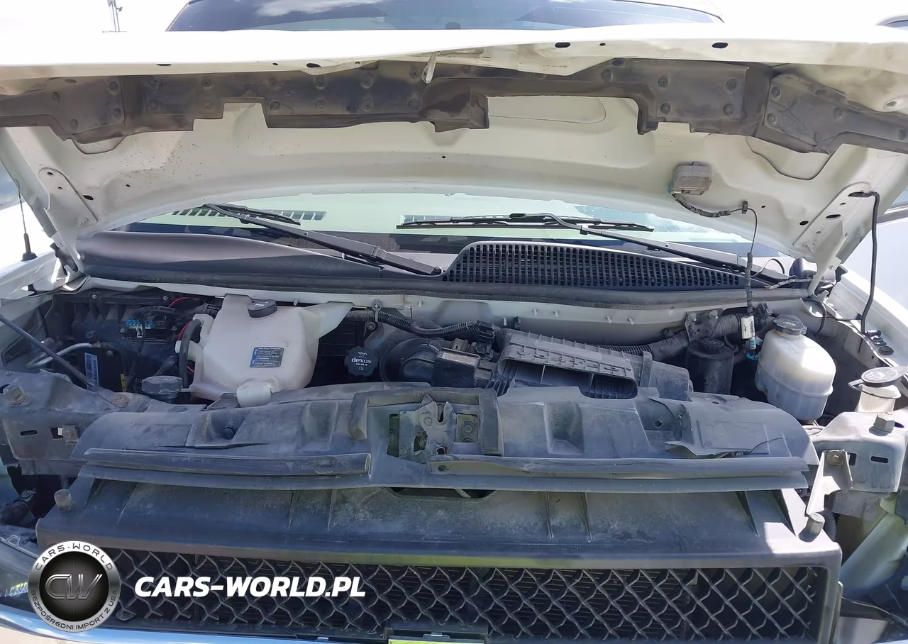 2020 Chevrolet 2500 Expre VIN:1GCWGBFG1L1206772 - 10