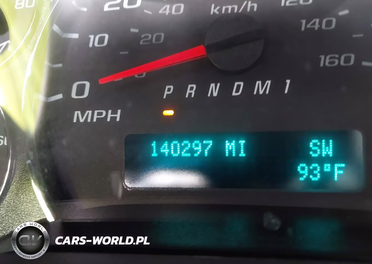 2020 Chevrolet 2500 Expre VIN:1GCWGBFG1L1206772 - 15