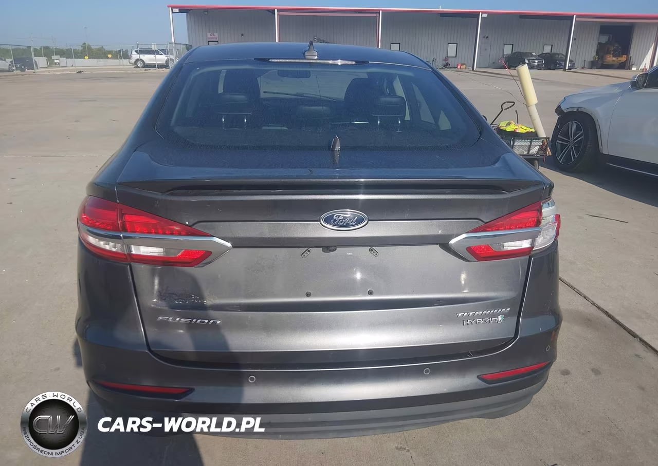 2019 Ford Fusion Hybrid Titanium VIN:3FA6P0RU2KR273199 - 16