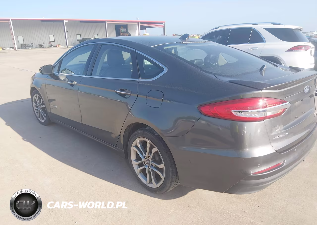 2019 Ford Fusion Hybrid Titanium VIN:3FA6P0RU2KR273199 - 3