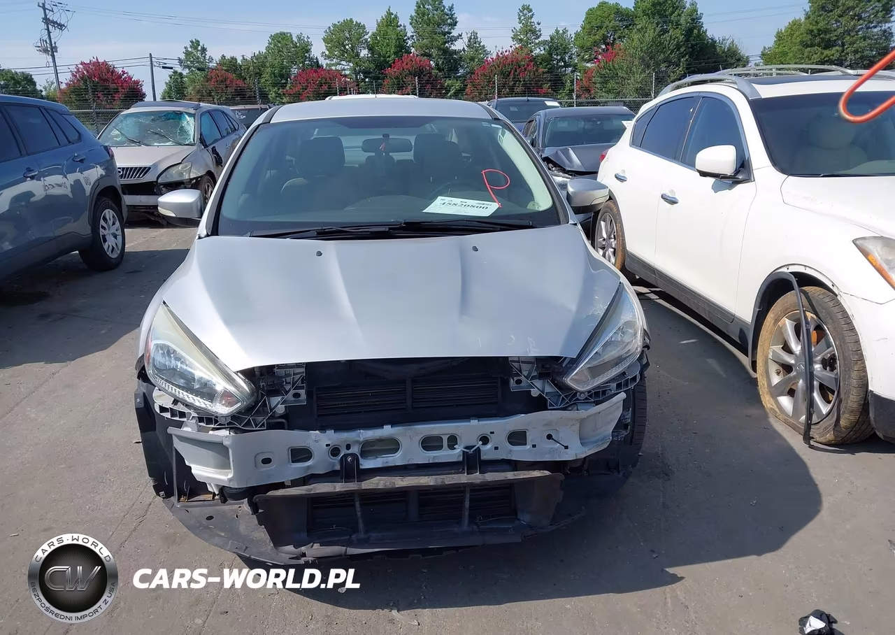 2016 Ford Focus Se VIN:1FADP3F20GL356633 - 12