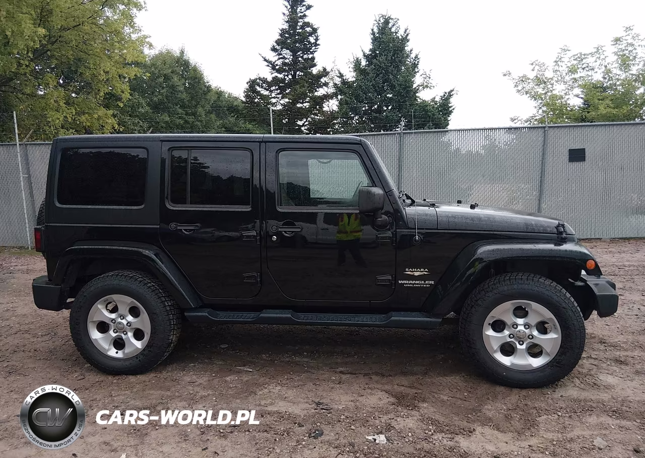 2013 Jeep Wrangler Unlimited Sahara VIN:1C4BJWEG5DL703791 - 14