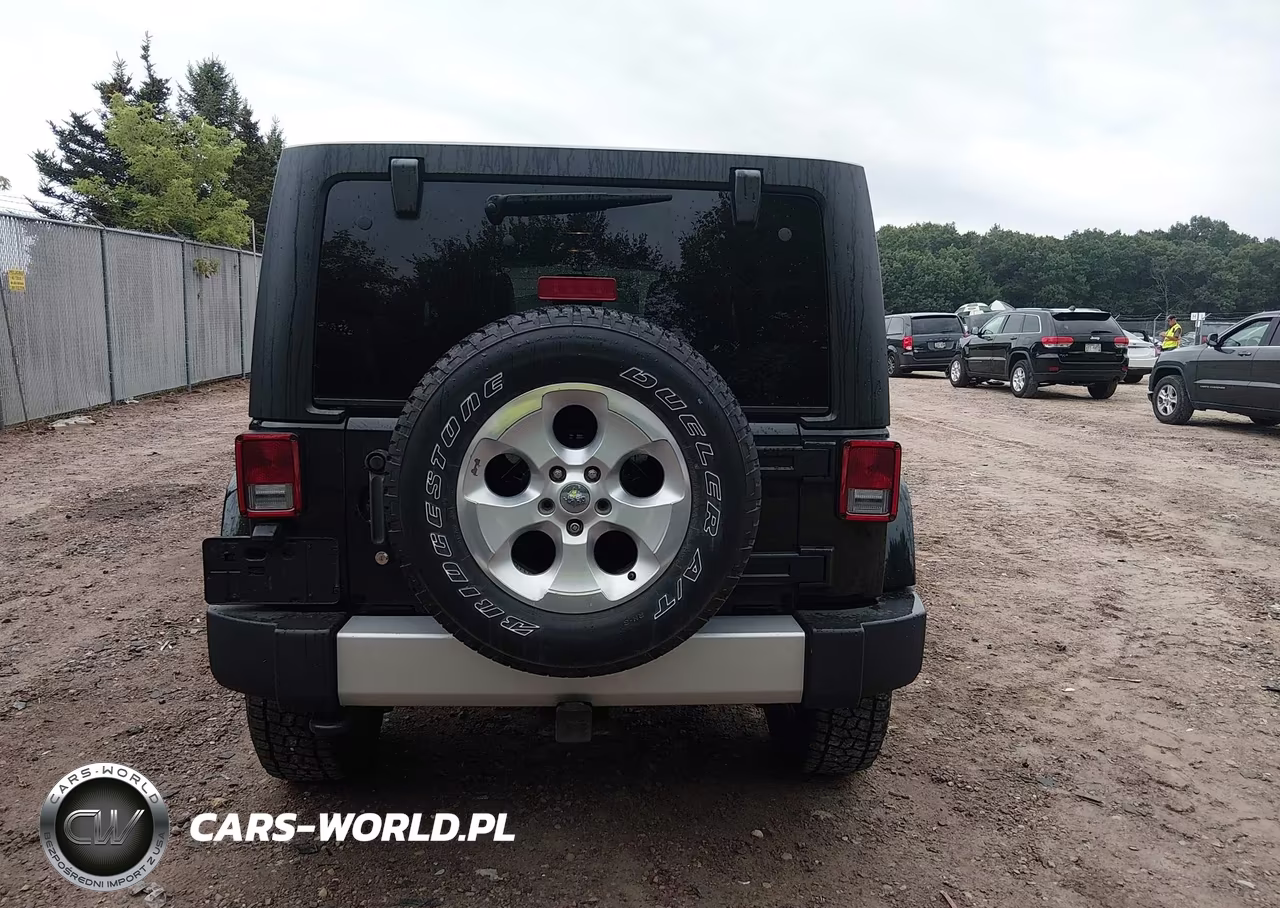2013 Jeep Wrangler Unlimited Sahara VIN:1C4BJWEG5DL703791 - 17