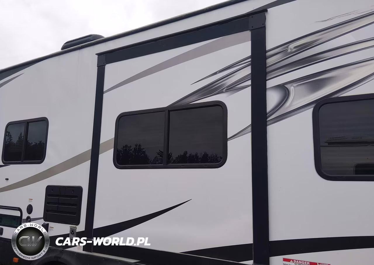 2017 Heartland Torque Extreme Light VIN:5SFCB3420HE322539 - 14