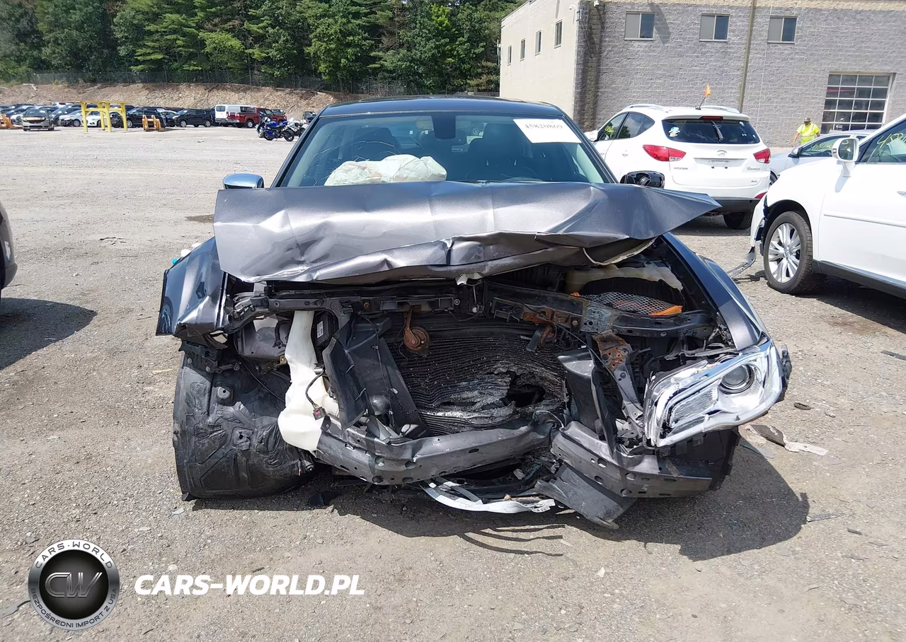 2015 Chrysler 300C Awd VIN:2C3CCAKG3FH749856 - 13