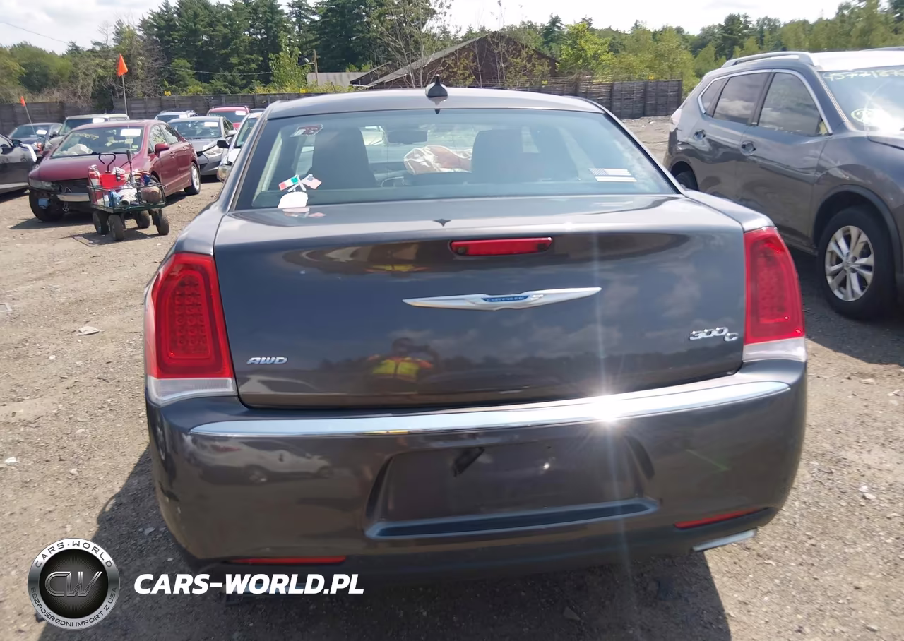 2015 Chrysler 300C Awd VIN:2C3CCAKG3FH749856 - 17