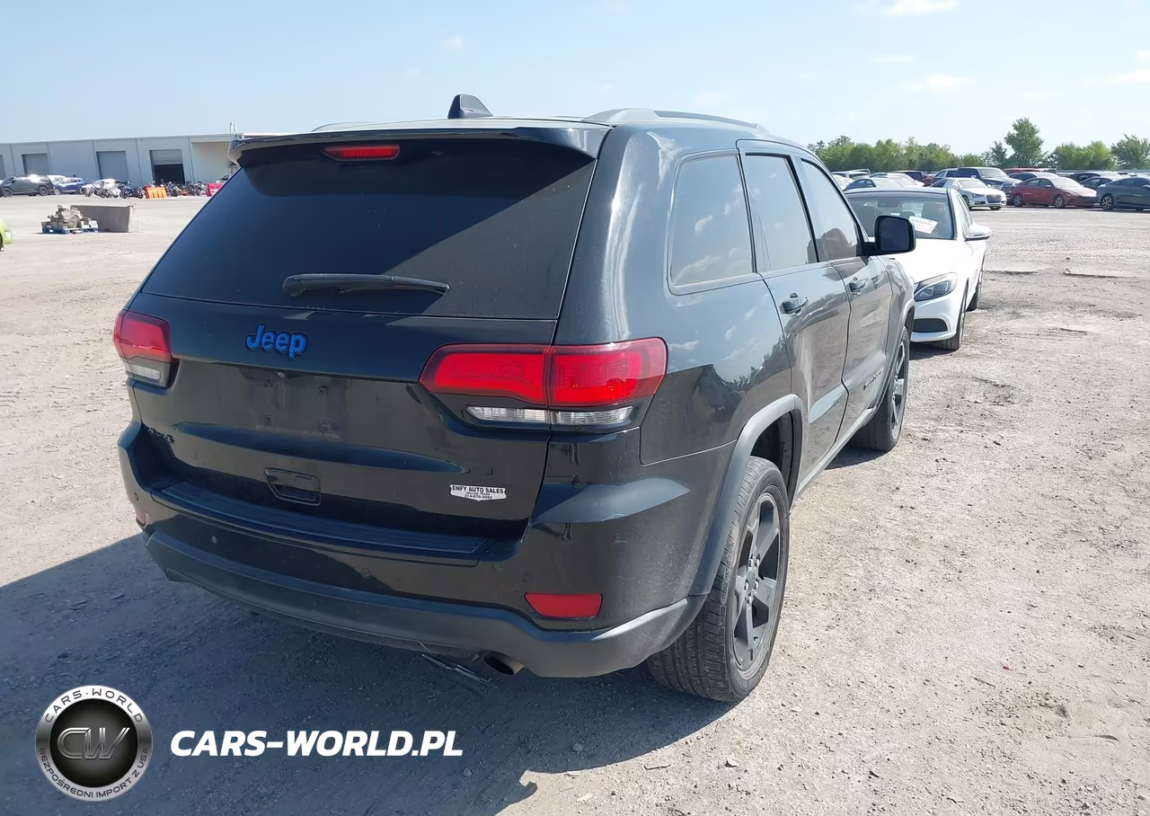 2018 Jeep Grand Cherokee Upland 4X4 VIN:1C4RJFAG8JC394043 - 4