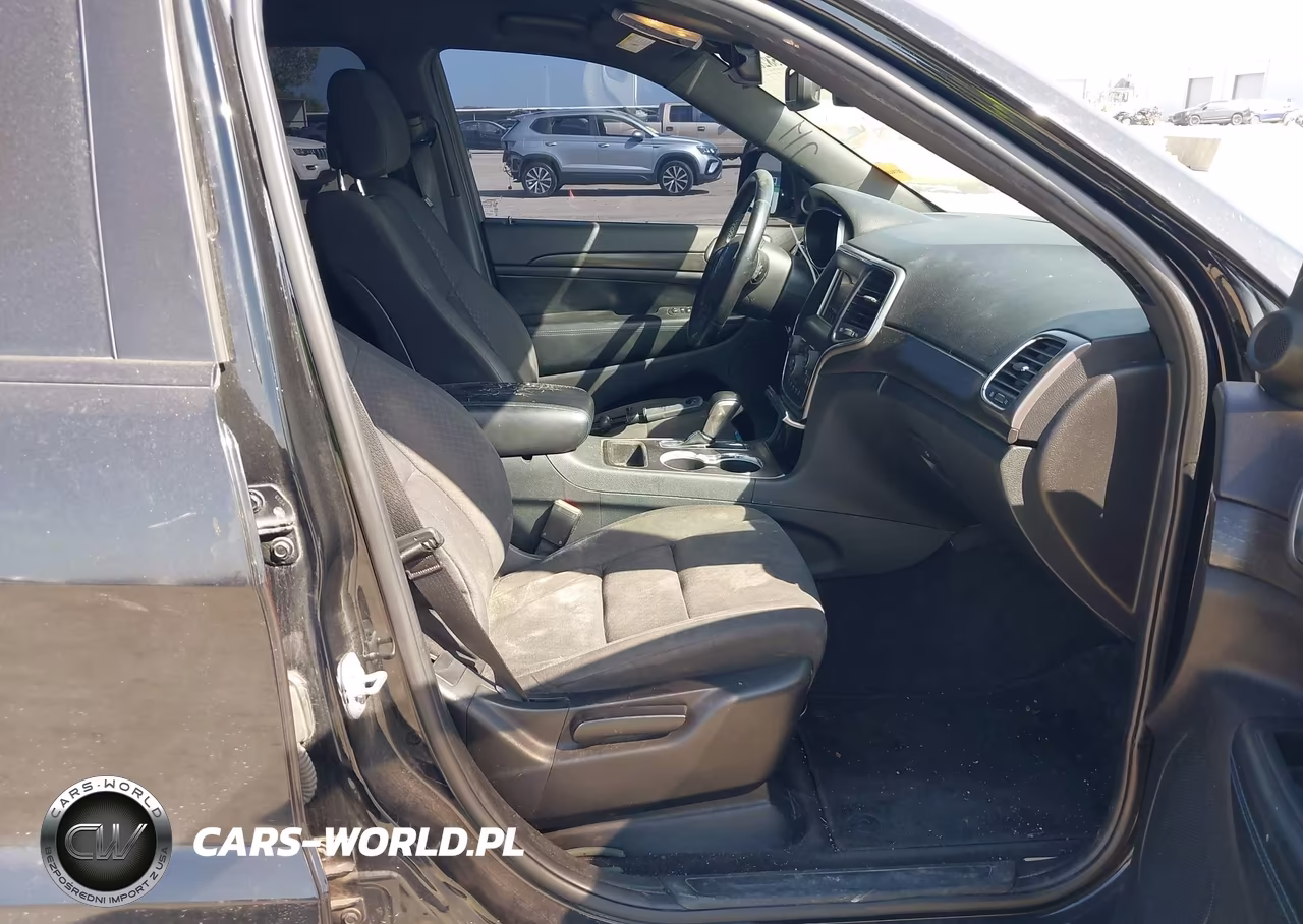 2018 Jeep Grand Cherokee Upland 4X4 VIN:1C4RJFAG8JC394043 - 5