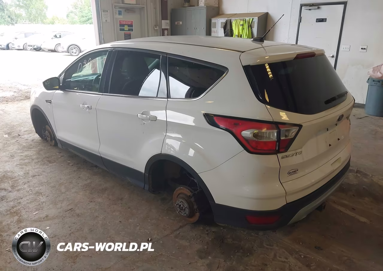 2017 Ford Escape Se VIN:1FMCU9GD8HUE34570 - 3
