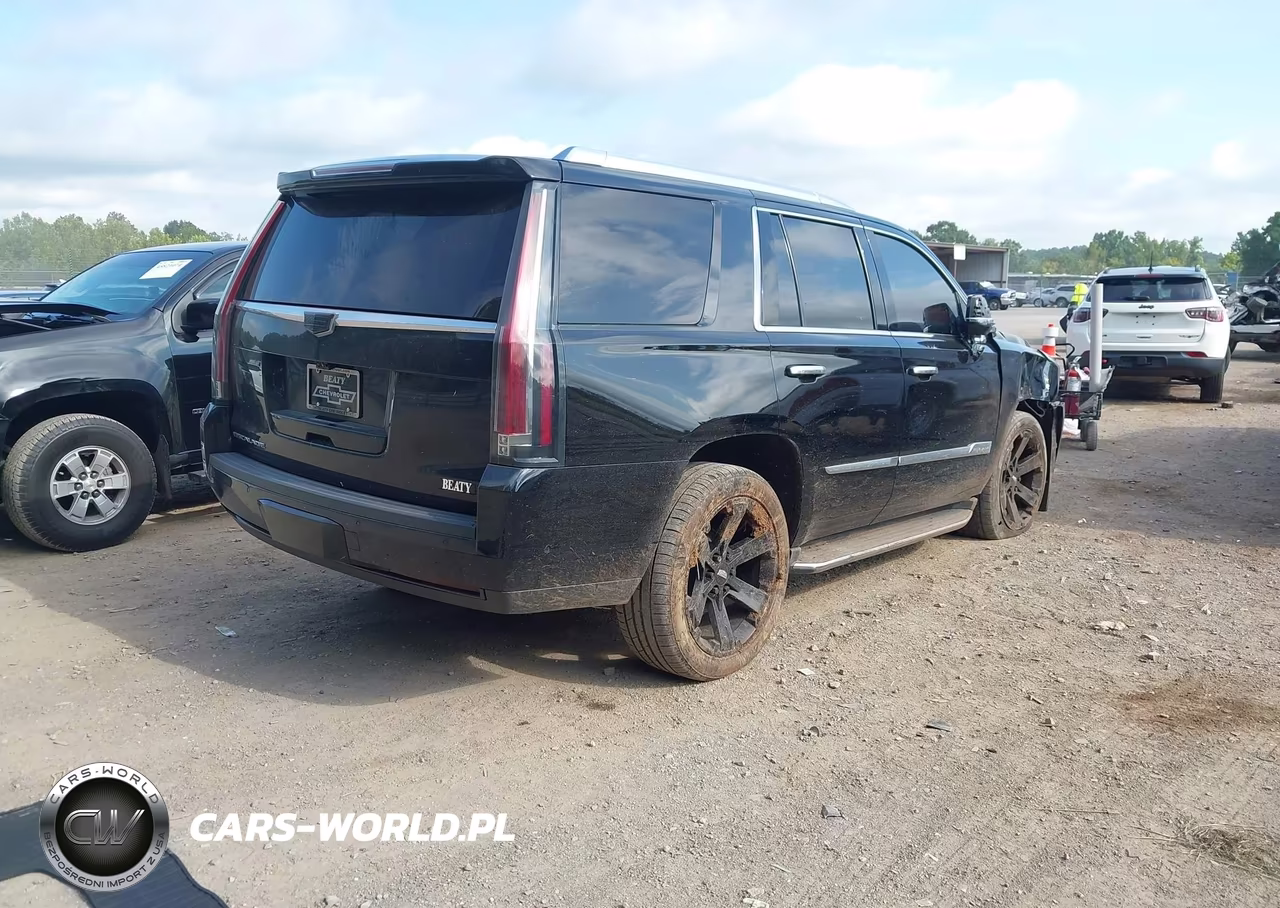 2018 Cadillac Escalade Luxury VIN:1GYS4BKJ1JR337878 - 4
