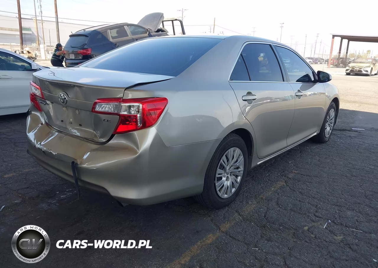 2013 Toyota Camry Le VIN:4T4BF1FK5DR290256 - 4