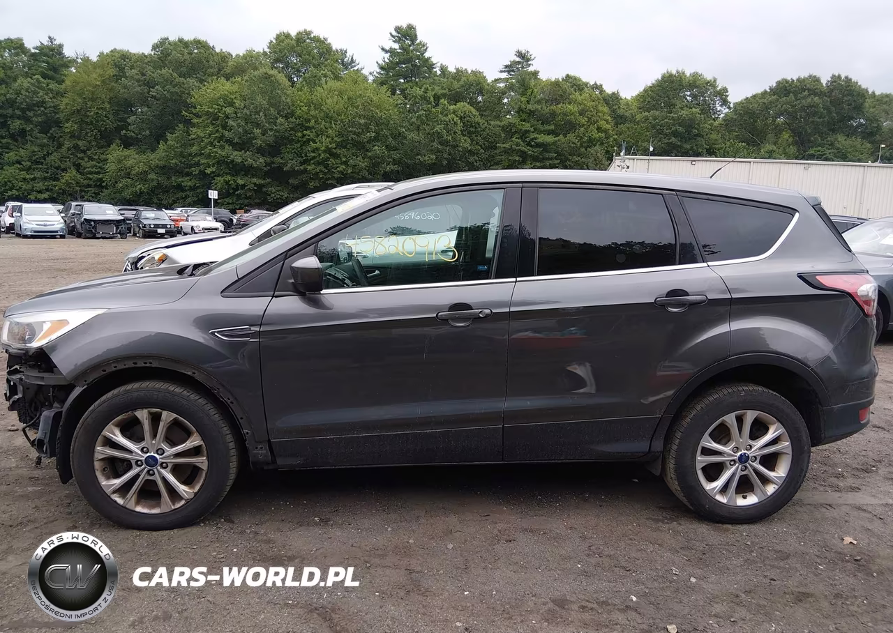 2017 Ford Escape Se VIN:1FMCU9GD4HUC27724 - 15