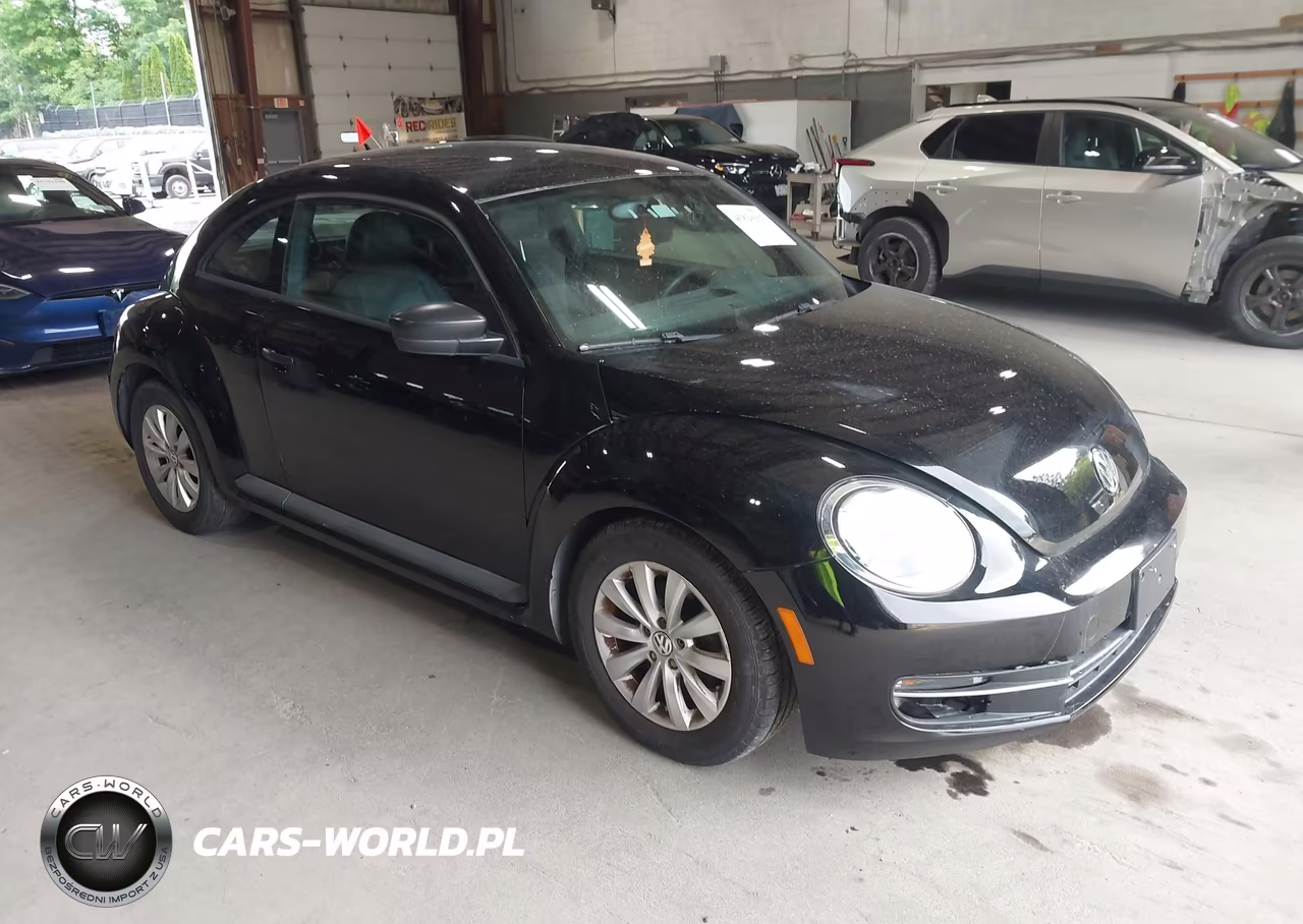 2013 Volkswagen Beetle 2.5L Entry