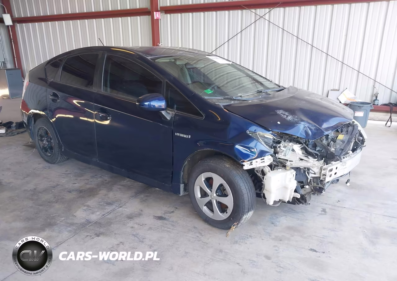 2015 Toyota Prius Two – zdjęcie 1 z 17