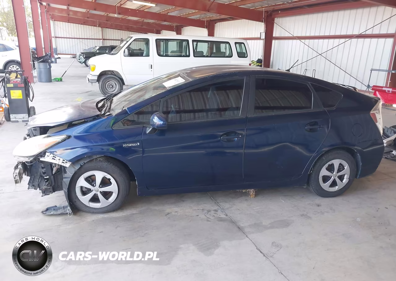2015 Toyota Prius Two VIN:JTDKN3DU5F1891737 - 15