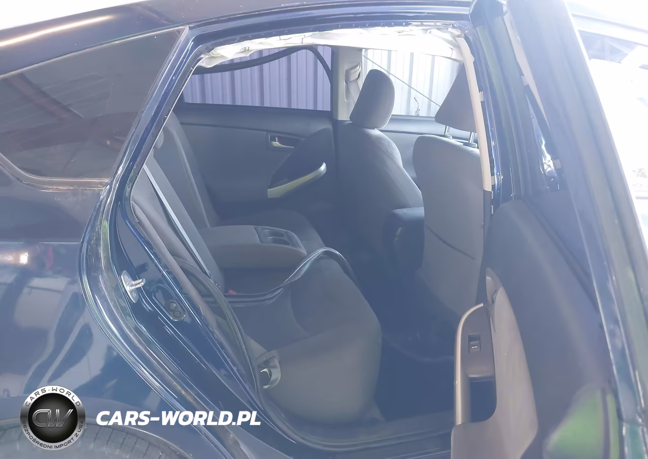 2015 Toyota Prius Two VIN:JTDKN3DU5F1891737 - 8