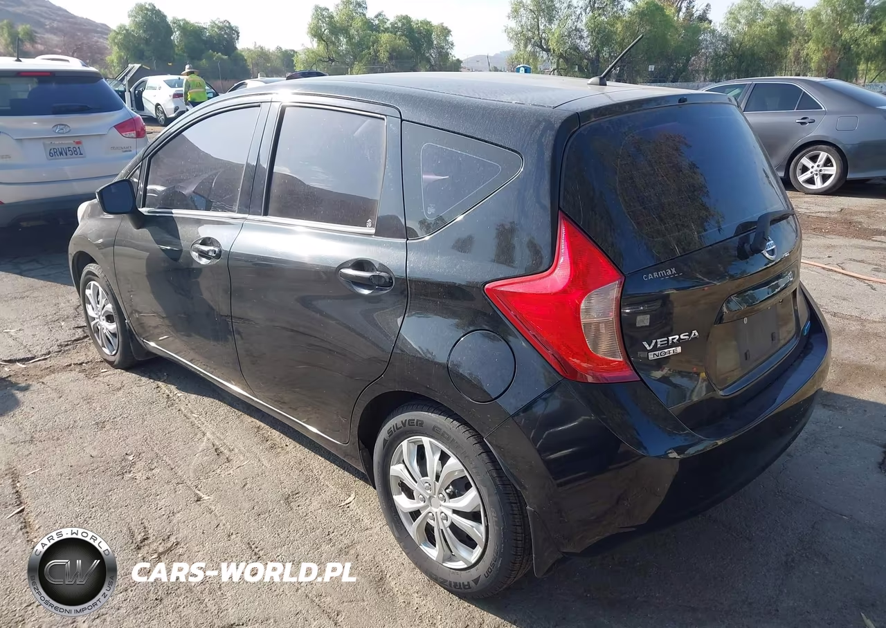 2016 Nissan Versa Note S Plus VIN:3N1CE2CP9GL402070 - 3
