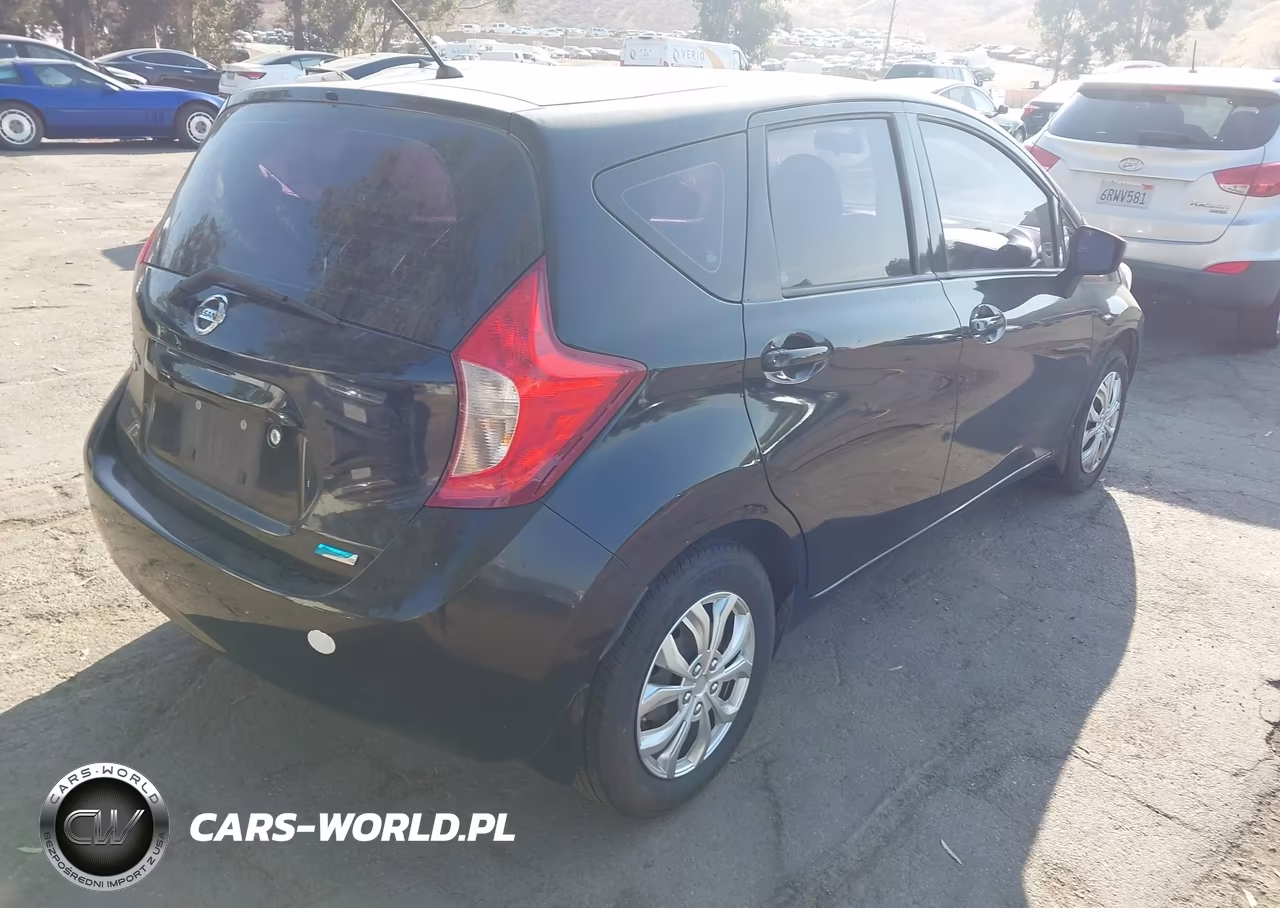 2016 Nissan Versa Note S Plus VIN:3N1CE2CP9GL402070 - 4