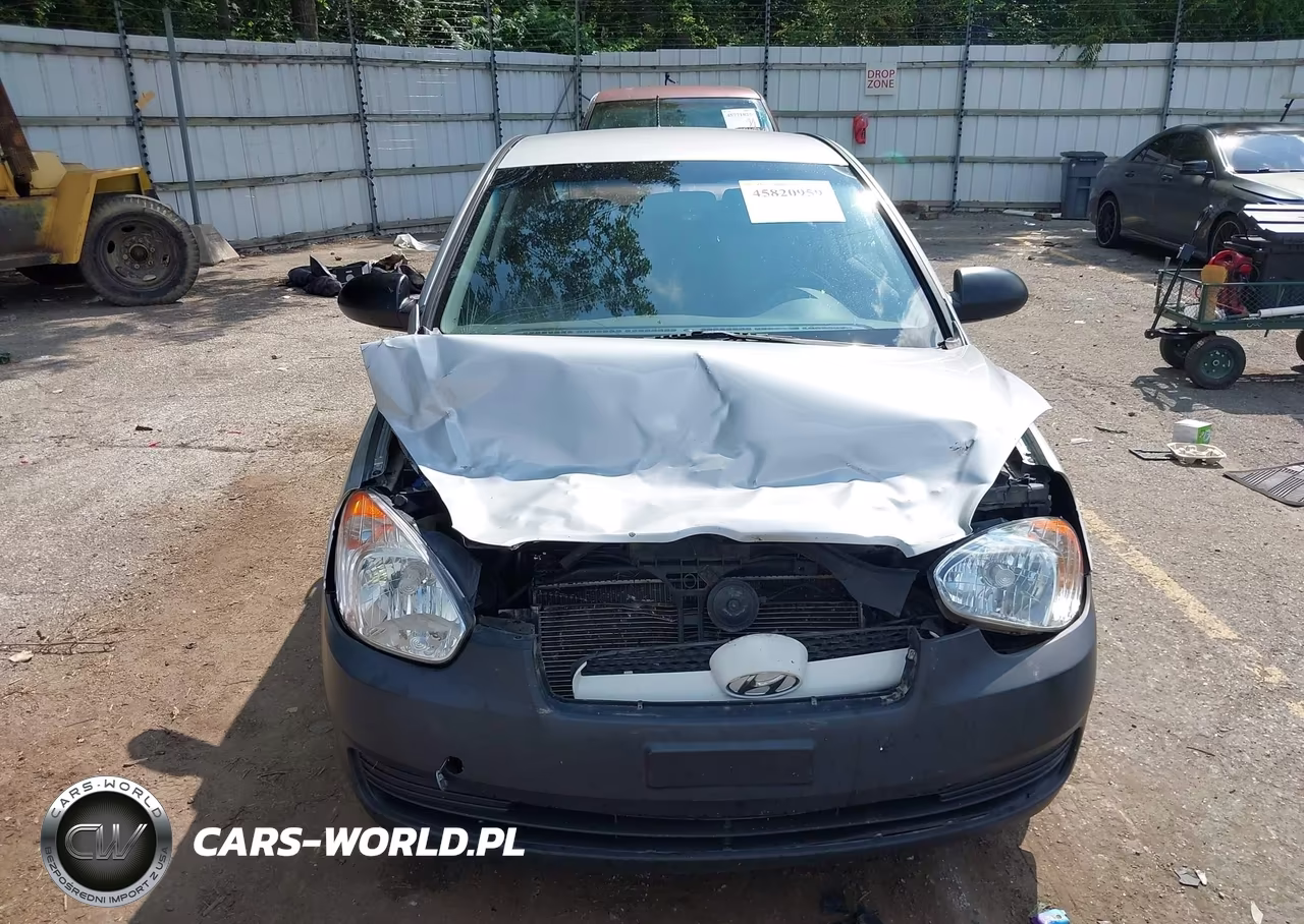 2008 Hyundai Accent Gs VIN:KMHCM36C58U063163 - 12