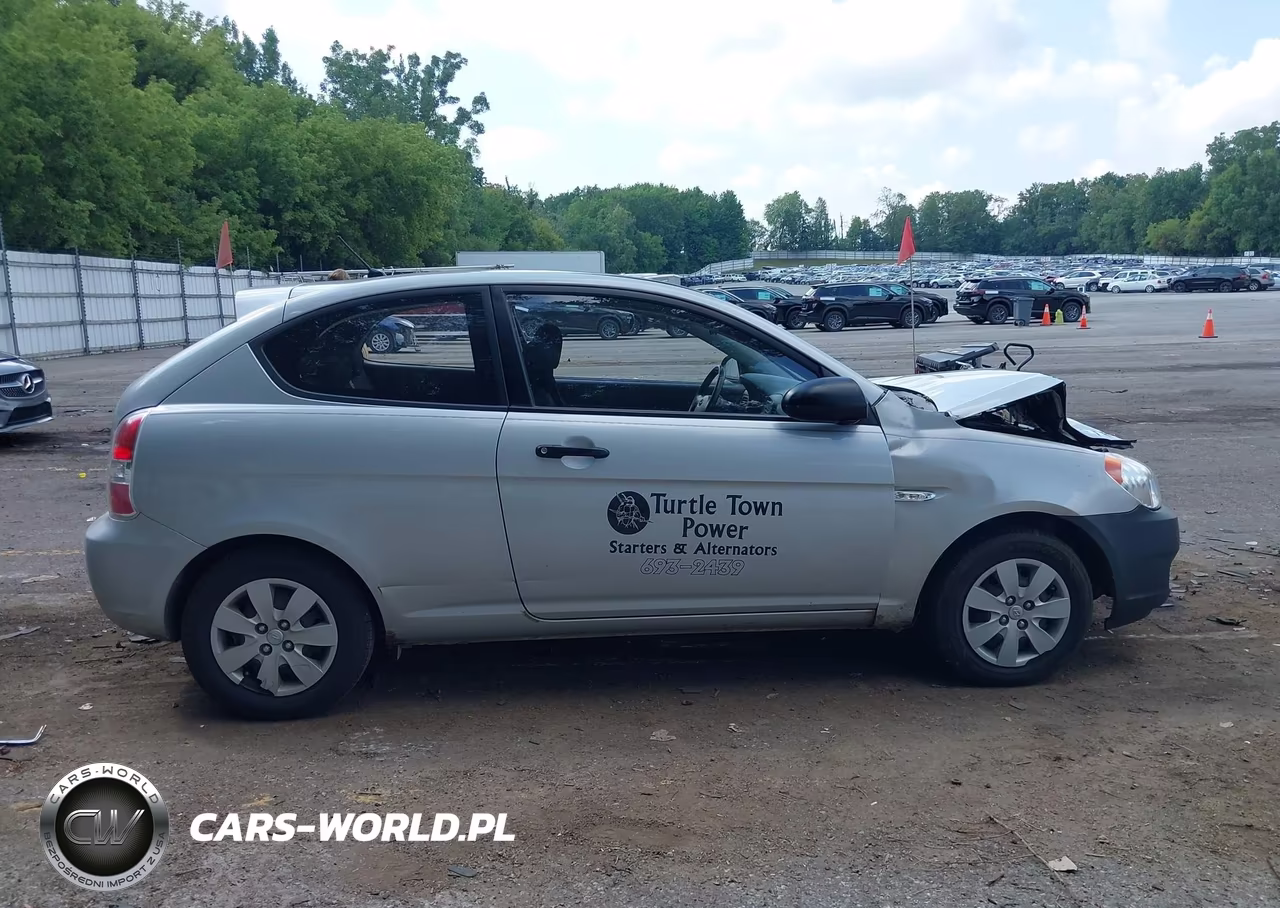 2008 Hyundai Accent Gs VIN:KMHCM36C58U063163 - 13