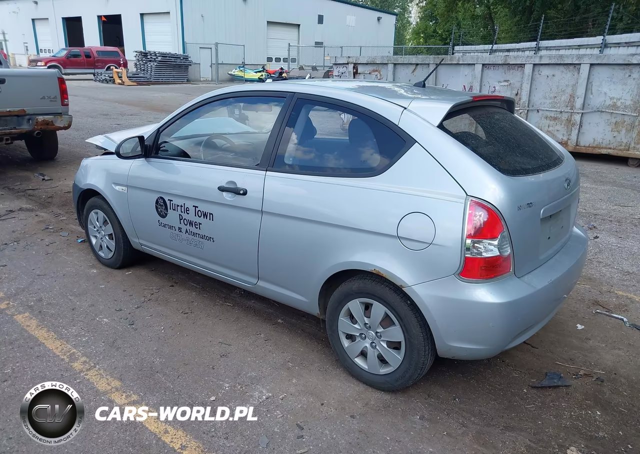 2008 Hyundai Accent Gs VIN:KMHCM36C58U063163 - 3