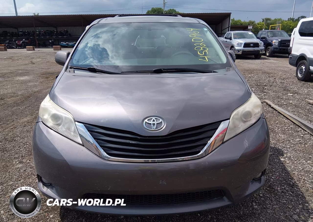2014 Toyota Sienna Le V6 8 Passenger VIN:5TDKK3DCXES472378 - 12