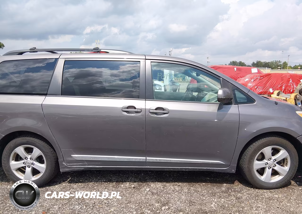 2014 Toyota Sienna Le V6 8 Passenger VIN:5TDKK3DCXES472378 - 13