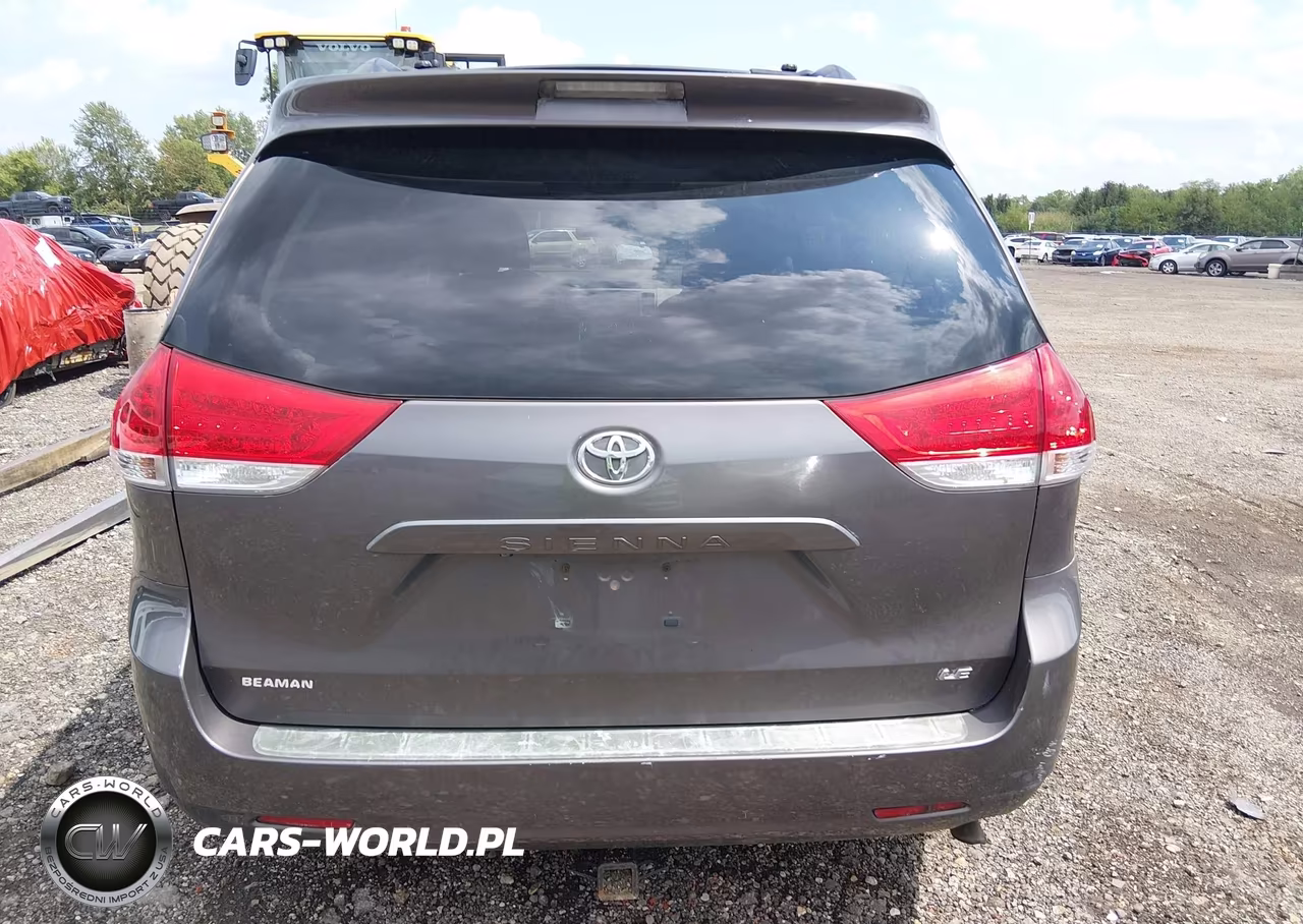 2014 Toyota Sienna Le V6 8 Passenger VIN:5TDKK3DCXES472378 - 16